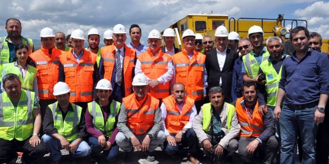 Bakü-tiflis-kars Demiryolunun Türkiye Ayağı Haziranda Tamamlanıyor