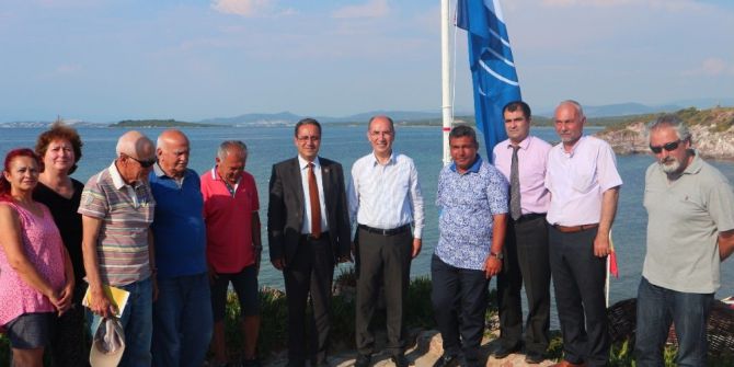 Balıkesir’de 2017 Yılına Ait İlk Mavi Bayrak Engürü Sitesi’ne Çekildi