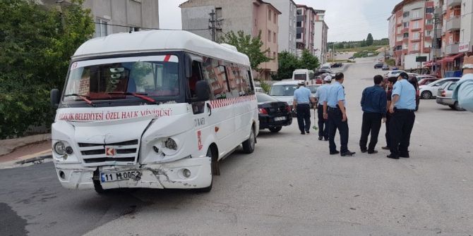 Bilecik’te Zincirleme Trafik Kazası: 3 Yaralı