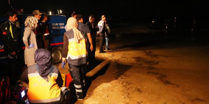 İntihar Etmek İsteyen Kadını Kurtarmak İsterken Boğularak Öldü