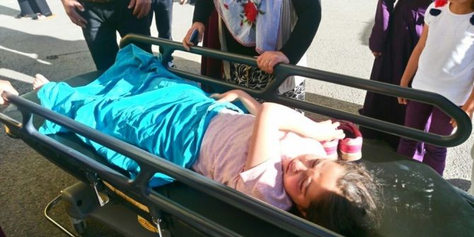 İki Grubun Kavgasında, Olayla İlgisi Olmayan Kız Çocuğu Vuruldu