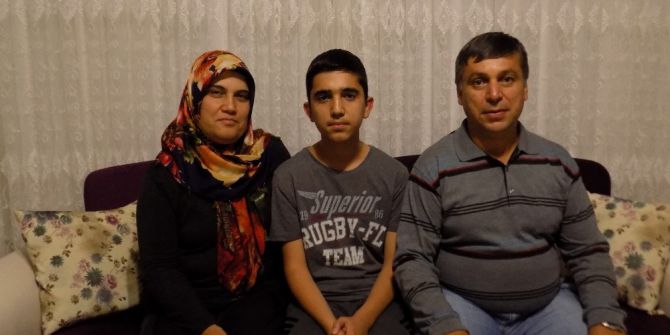 Sherlock Holmes Okuyarak Türkiye Birincisi Oldu