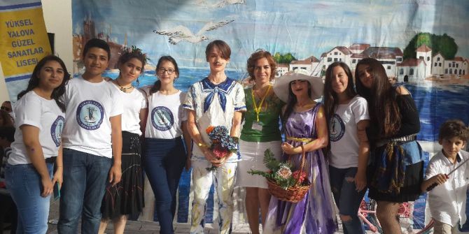 Görsel Sanatlar Dersi, Görsel Şölene Dönüştü