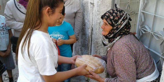Belediyeden Ücretsiz Ramazan Pidesi