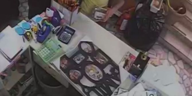 sadaka Kutusu Hırsızlığı Kamerada