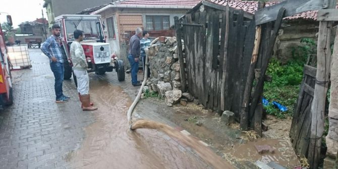 İnönü’de Yağmur Sele Neden Oldu