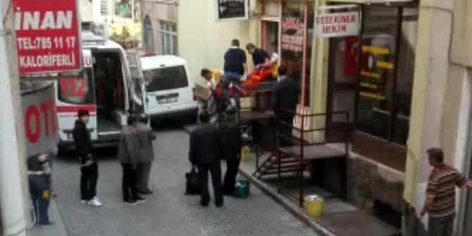 Berberde Sıra Beklerken Kalp Krizi Geçirdi