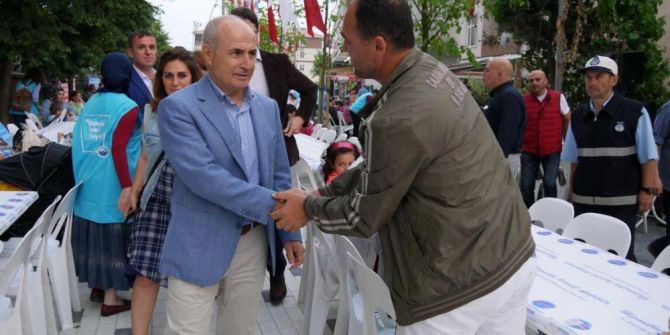 Büyükçekmece Ailesi, Ramazan’ı Dolu Dolu Yaşıyor