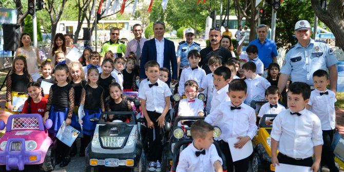 Muratpaşa Belediyesi 10 Bin Çocuğa Trafik Eğitimi Verdi