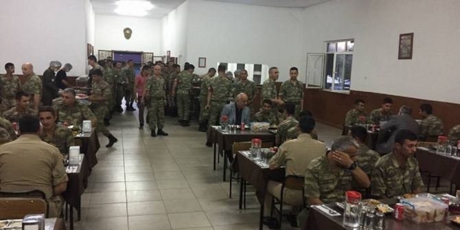 Başkan Seyfi Dingil Orucunu Mehmetçikle Açtı