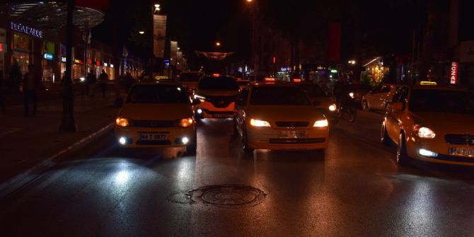 Malatya’da Taksiciler Terörü Protesto Etti