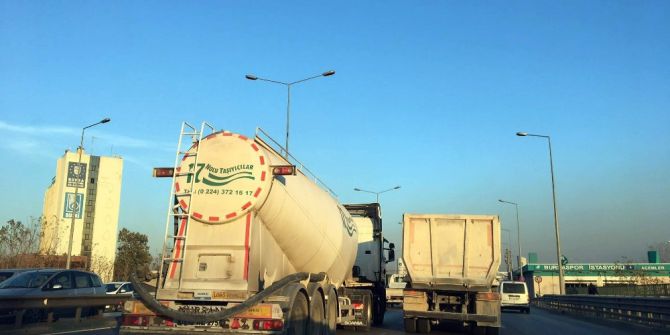 Bursa’da Yasak Saatlerde Trafiğe Çıkan Tır Ve Kamyon Sürücülerine Ceza Yağdı