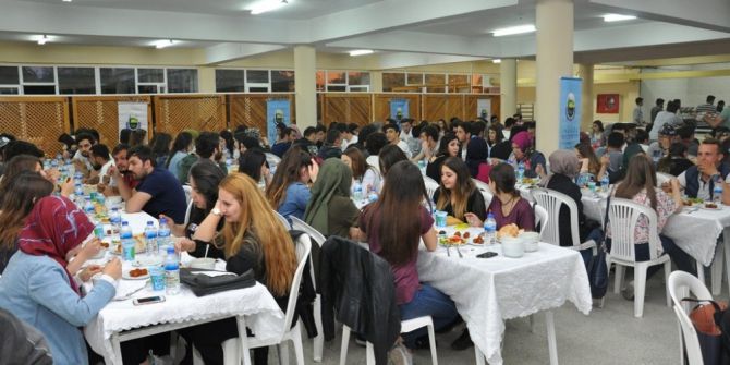 Aktaş Lise Öğrencilerini İftarda Ağırladı