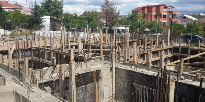 Park Bahçeler Binası Yükseliyor