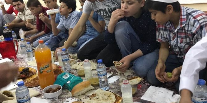 Birlik Vakfından Yetimlere İftar