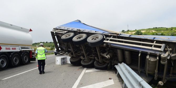 Bursa’da Feci Kaza...onlarca Çamaşır Makinesi Hurdaya Döndü