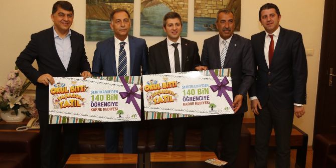 140 Bin Öğrenciye Karne Hediyesi Şehitkamil’den