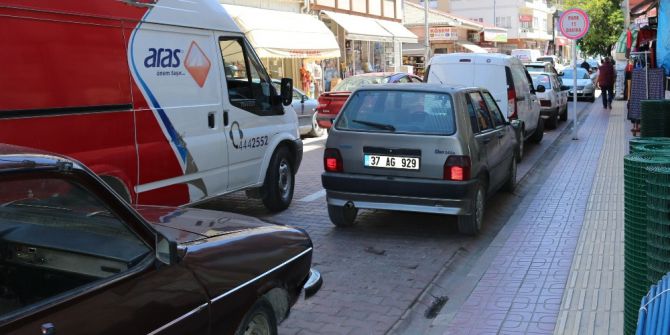 Bozkurt’ta İşyerlerinin Önüne Duba Koyan İşletmelere Trafik Cezası