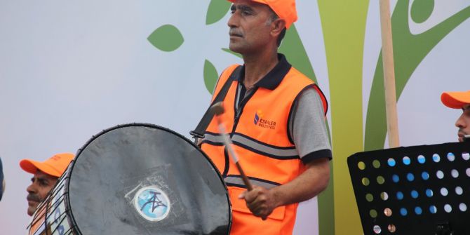 Çöp Bidonlu Müzik Ziyafeti