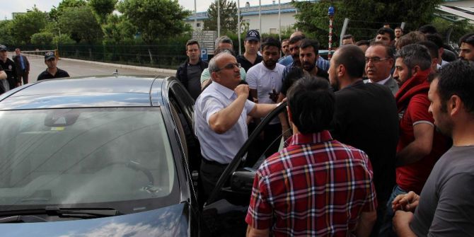 İşten Çıkartılan Arkadaşlarına Destek Verdiler