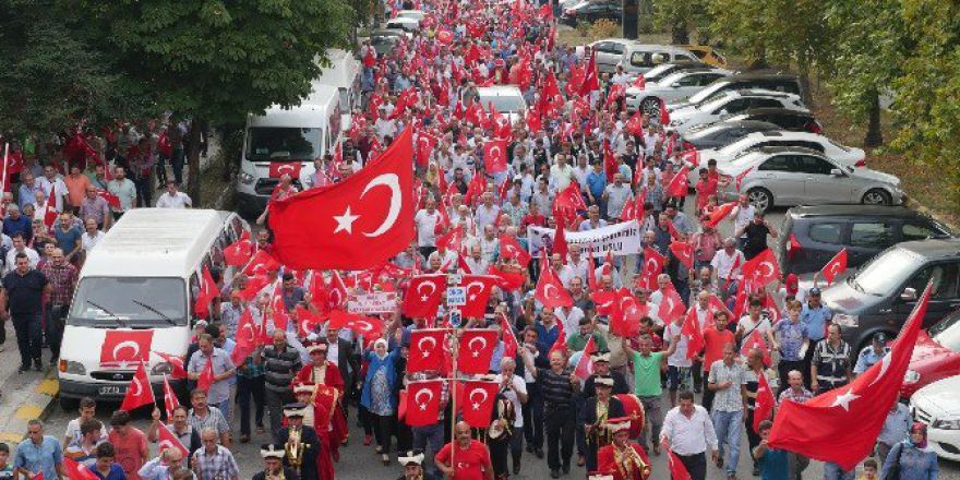 Akçaabat’ta Demokrasi Yürüyüşü Gerçekleştirildi