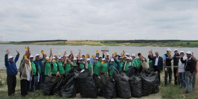Dünya Çevre Günü’nde Gölette Temizlik