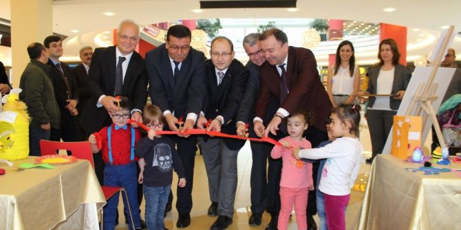 Hastane Kreşi Öğrencilerinin Yılsonu Sergisi