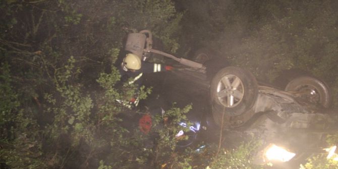 Kontrolden Çıkan Araç Şarampole Uçtu: 3 Yaralı