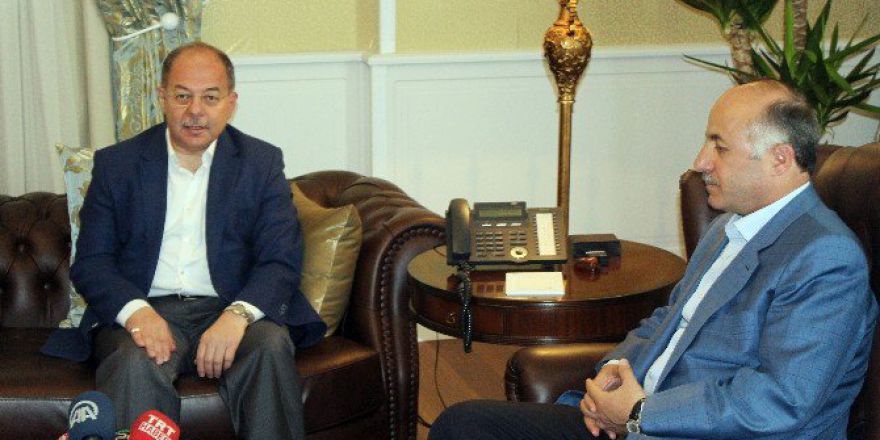 Recep Akdağ: “Devredilen Askeri Hastanelerde Rütbeli Personel Olmayacak”