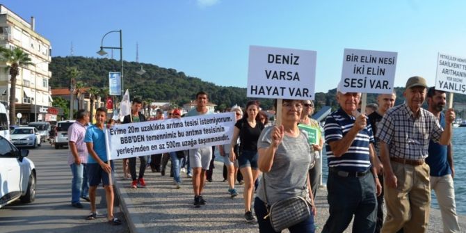 İnsan Zinciri Oluşturarak Çevre Sorunlarına Dikkat Çekmeye Çalıştılar