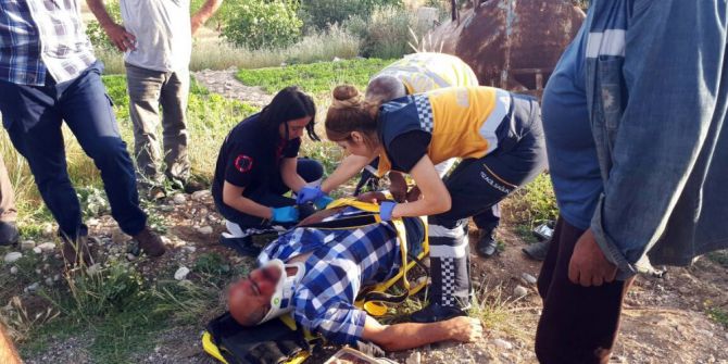 Virajı Alamayan Motosiklet Su Tankerine Çarptı: 1 Yaralı