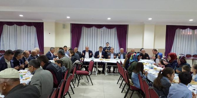 Ak Parti Pazaryeri İlçe Teşkilatı İftarda Buluştu