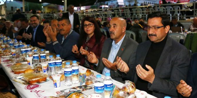 Keçiören’de Üç Mahalleli Aynı Sofrada Buluştu