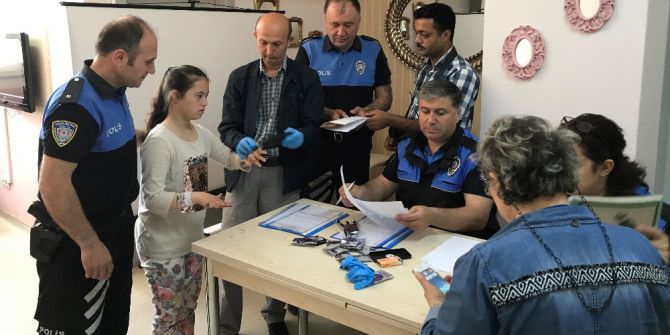 Zihinsel Engelli Çocuklara ‘Sevgi İzi’