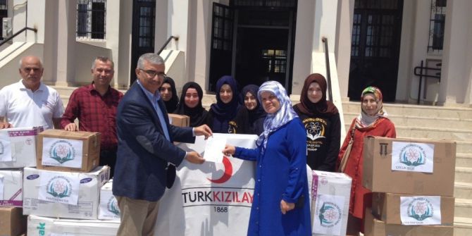 Lise Öğrencilerinden İyilik Hareketi