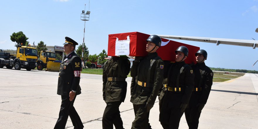 Sinop Şehidini Karşıladı