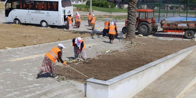 ’Burhaniye Engelleri Aşıyor Projesi’nde Çevre Düzenlemesi