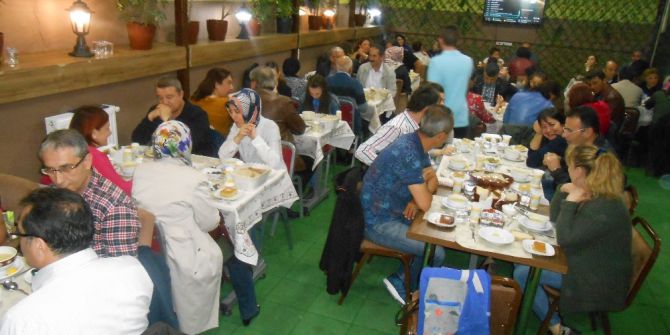 Türkav’dan İftar Yemeği