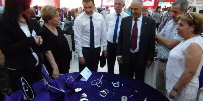 Gömeç’de Yıl Sonu Sergisi