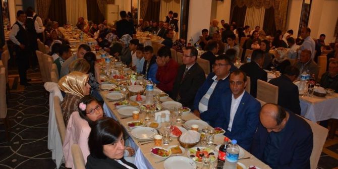 Şehit Aileleri Ve Gaziler İftarda Buluştu