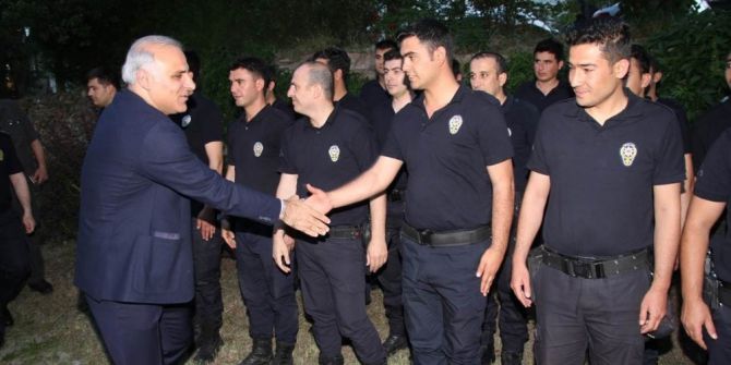 Vali Zorluoğlu, Çevik Kuvveti Ziyaret Etti