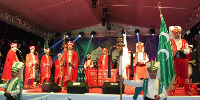 Mehter Çaldı Vatandaş Coştu