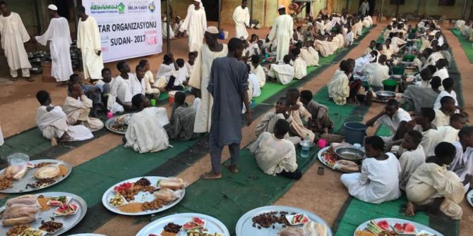 İhlas Vakfı İftarları Yoksullara Ulaşmaya Devam Ediyor