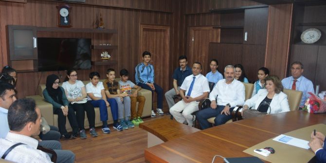 Teog Birincilerine Bisiklet Hediye Edildi