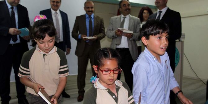 10 Bin Kitap Öğrencilerle Buluştu