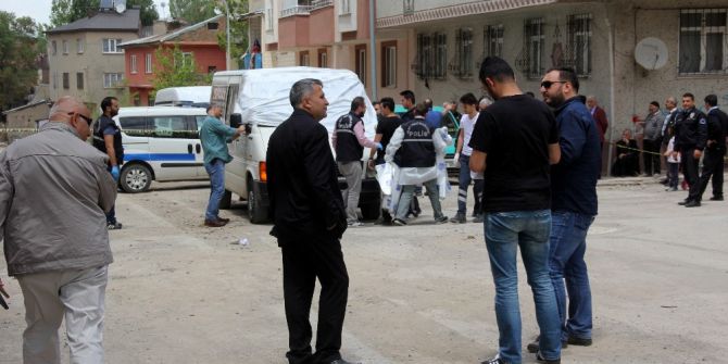 Direksiyon Başında Kalp Krizi Geçiren Sürücü Öldü