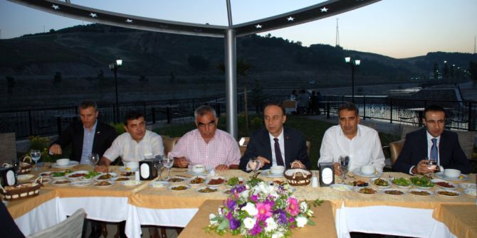 Vali Erin, İl Genel Meclis Üyeleriyle İftarda Buluştu