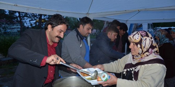 Gönül Sofrası Kümbet Mahallesi’nde Kuruldu