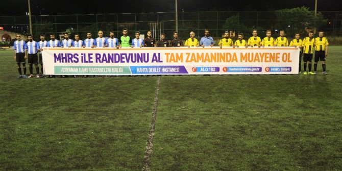 Futbolcular Sahaya Mhrs Pankartı İle Çıktı