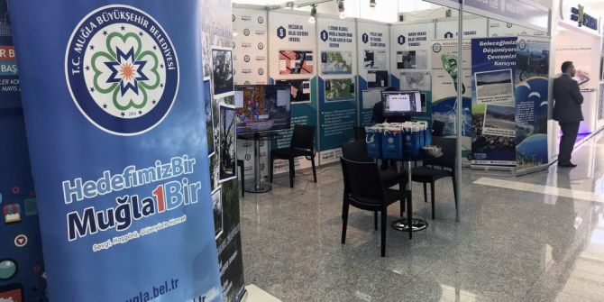 Büyükşehir Akıllı Şehirler Konferansında Projelerini Tanıttı